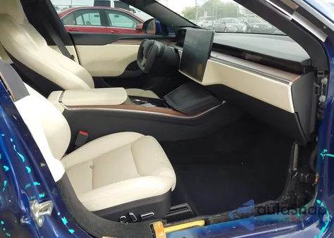 2022 Tesla Model S Dual Motor All-Wheel Drive z USA, uszkodzony, nr VIN 5YJSA1E56NF493675